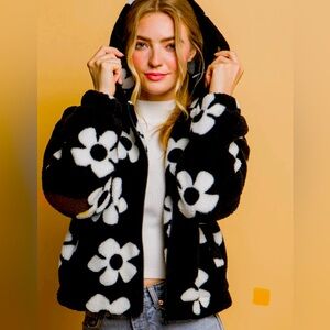 Floral Sherpa zip hoodie. Size L NWT